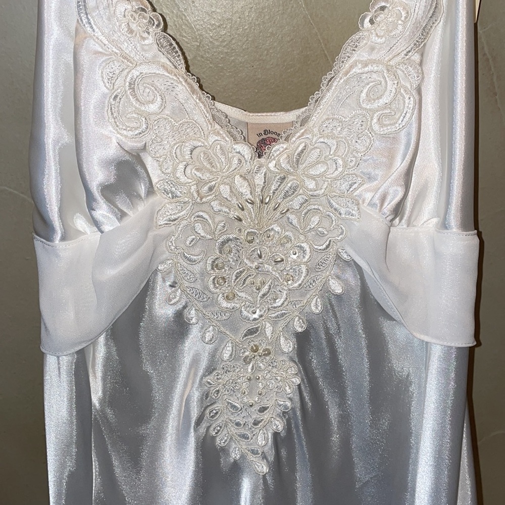 In Bloom By Jonquil Size Large - Picture 3 of 13